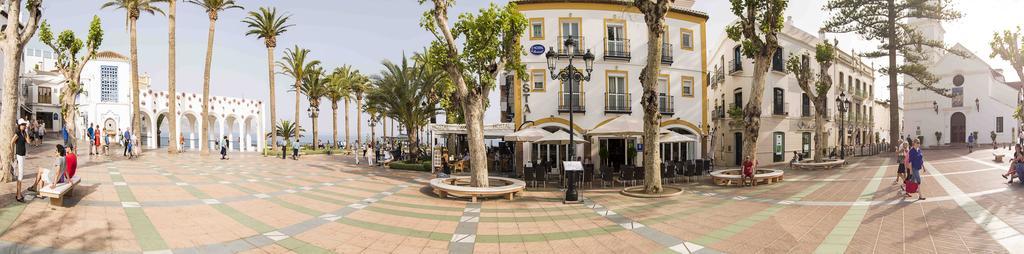 Hostal Marissal By Dorobe Nerja Exterior photo